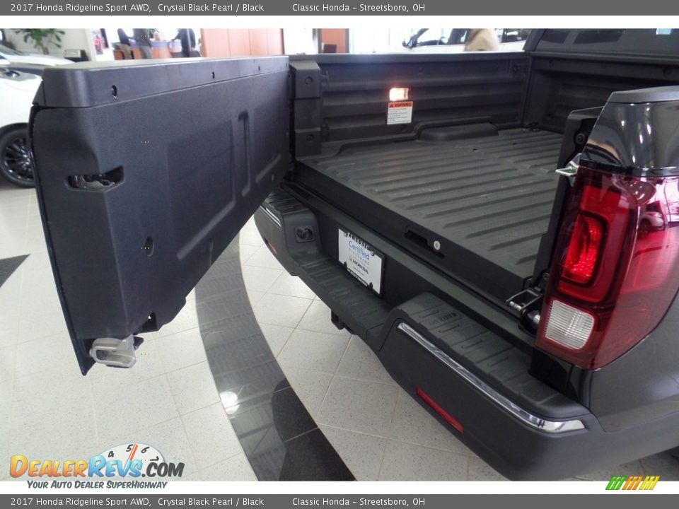 2017 Honda Ridgeline Sport AWD Crystal Black Pearl / Black Photo #32