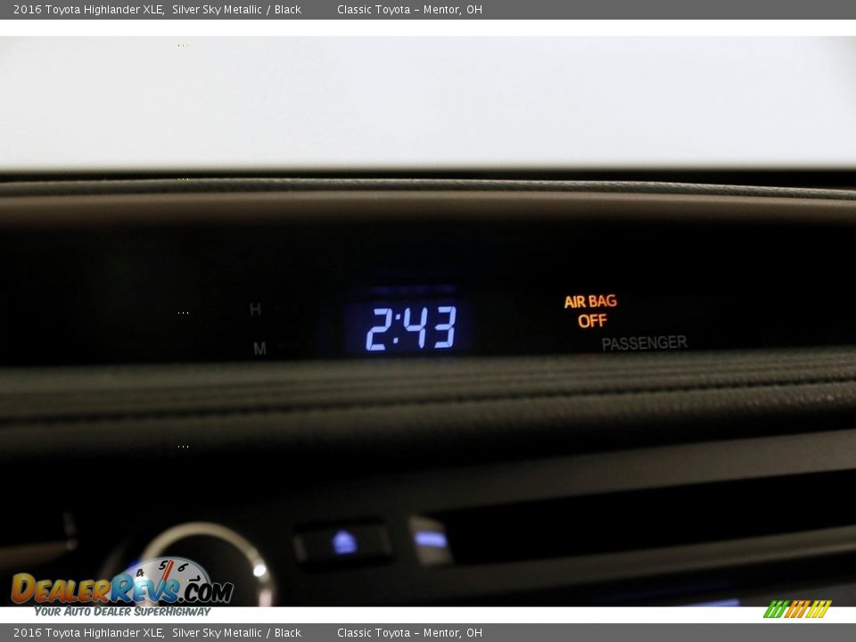 2016 Toyota Highlander XLE Silver Sky Metallic / Black Photo #15