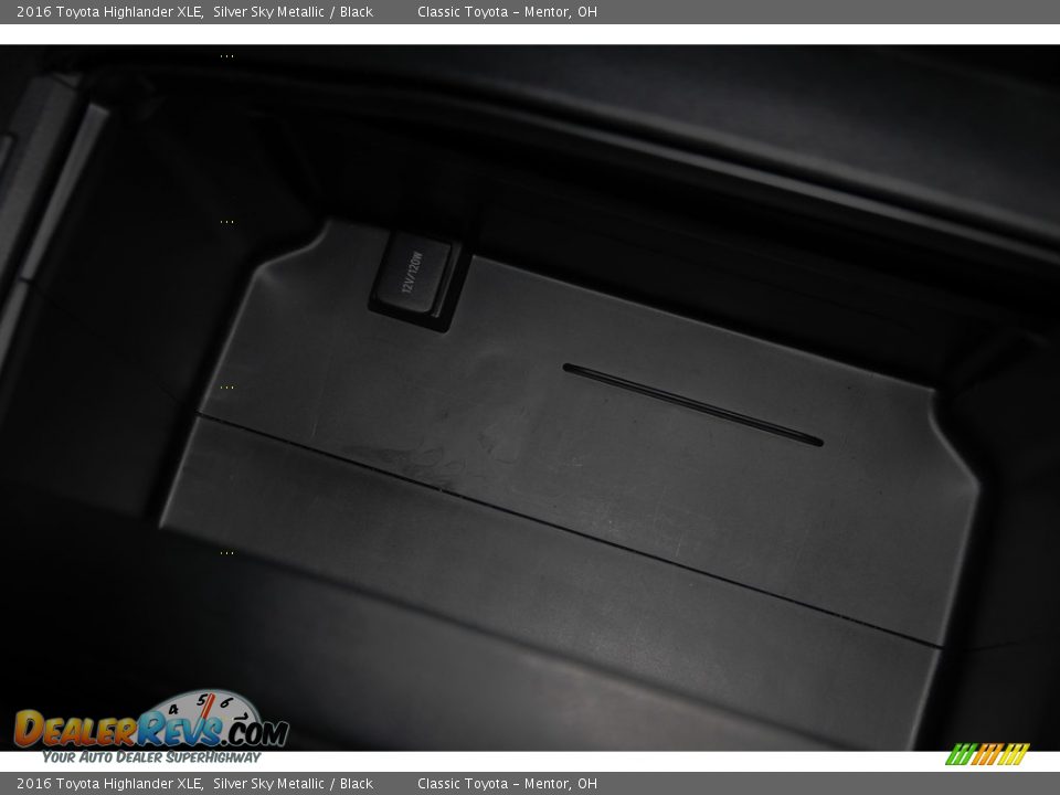 2016 Toyota Highlander XLE Silver Sky Metallic / Black Photo #26