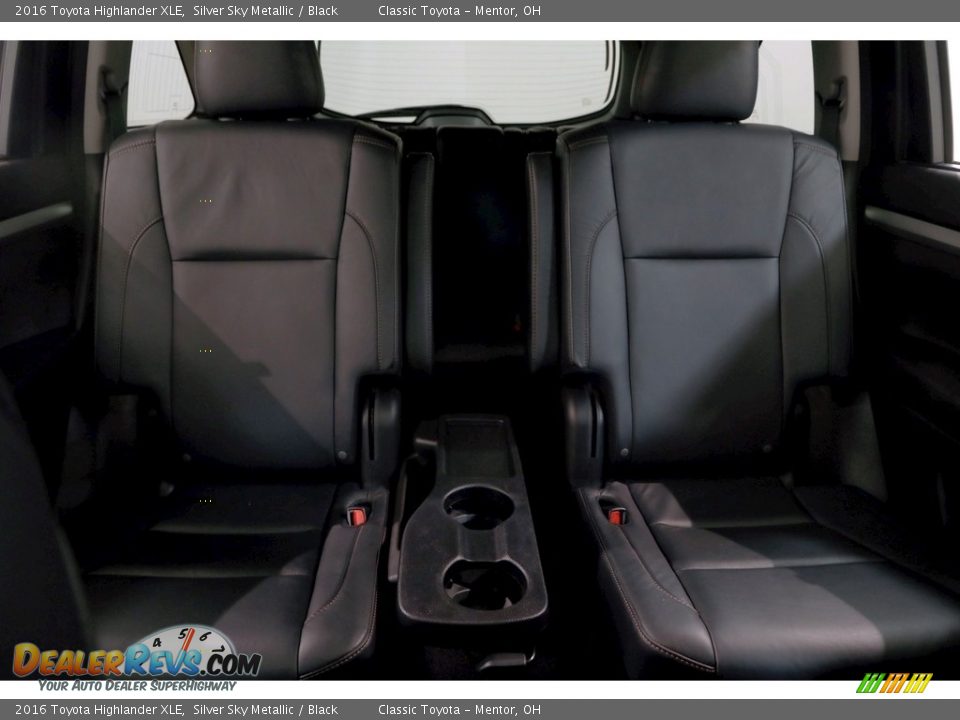 2016 Toyota Highlander XLE Silver Sky Metallic / Black Photo #28