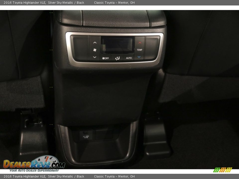 2016 Toyota Highlander XLE Silver Sky Metallic / Black Photo #30