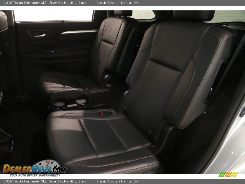 2016 Toyota Highlander XLE Silver Sky Metallic / Black Photo #34