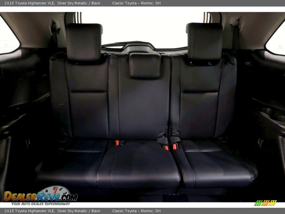 2016 Toyota Highlander XLE Silver Sky Metallic / Black Photo #35
