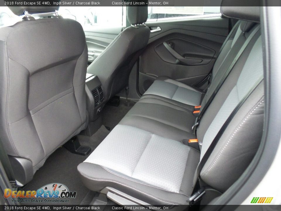 2018 Ford Escape SE 4WD Ingot Silver / Charcoal Black Photo #4
