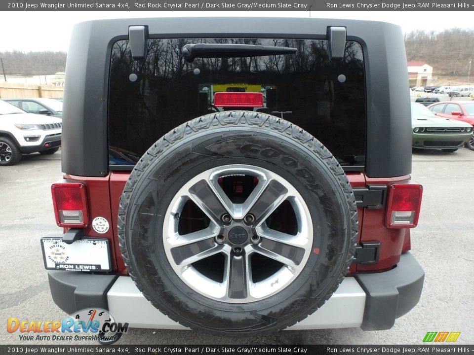 2010 Jeep Wrangler Unlimited Sahara 4x4 Red Rock Crystal Pearl / Dark Slate Gray/Medium Slate Gray Photo #4