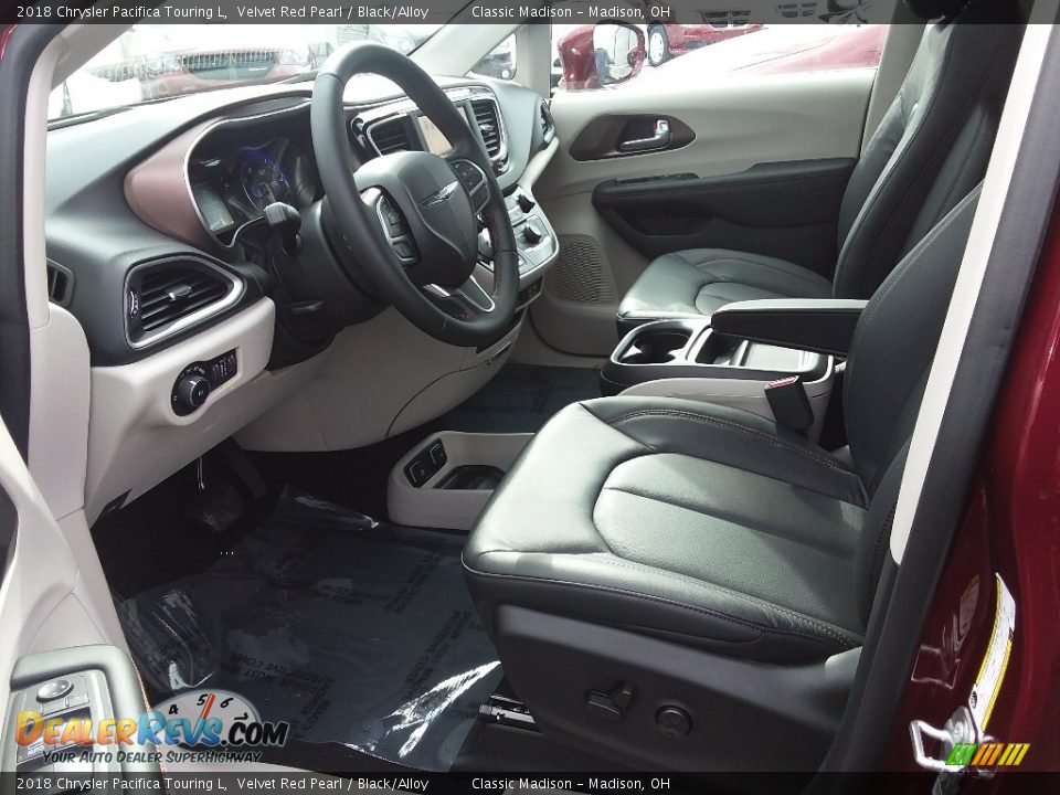 2018 Chrysler Pacifica Touring L Velvet Red Pearl / Black/Alloy Photo #5
