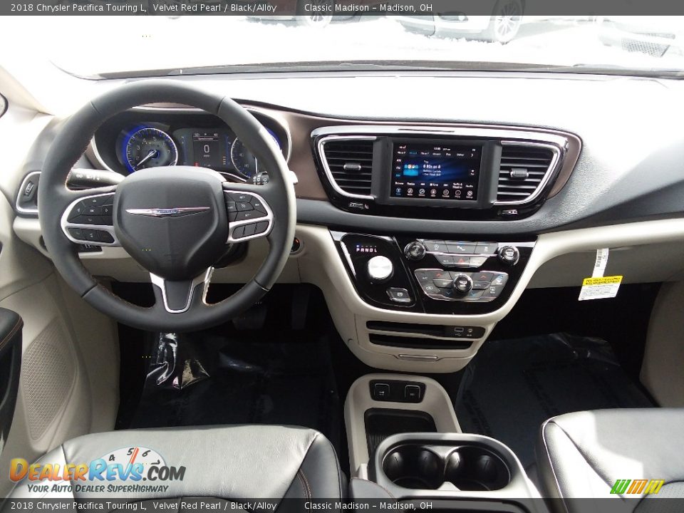 2018 Chrysler Pacifica Touring L Velvet Red Pearl / Black/Alloy Photo #7