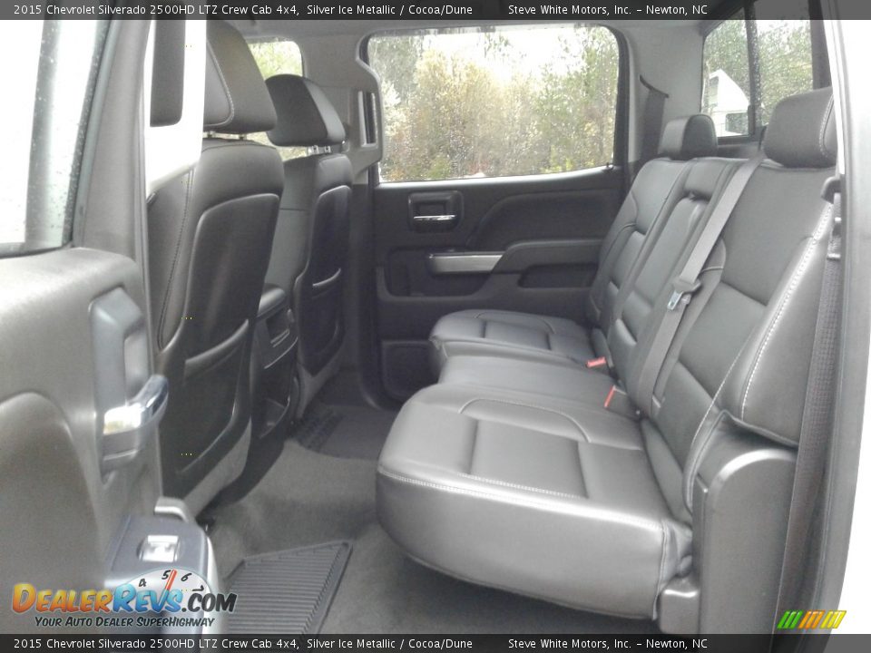 2015 Chevrolet Silverado 2500HD LTZ Crew Cab 4x4 Silver Ice Metallic / Cocoa/Dune Photo #11