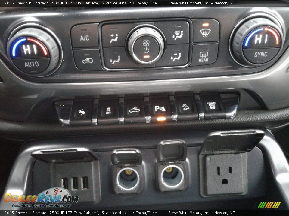 2015 Chevrolet Silverado 2500HD LTZ Crew Cab 4x4 Silver Ice Metallic / Cocoa/Dune Photo #27
