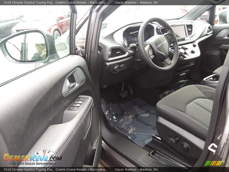 2018 Chrysler Pacifica Touring Plus Granite Crystal Metallic / Black/Alloy Photo #5