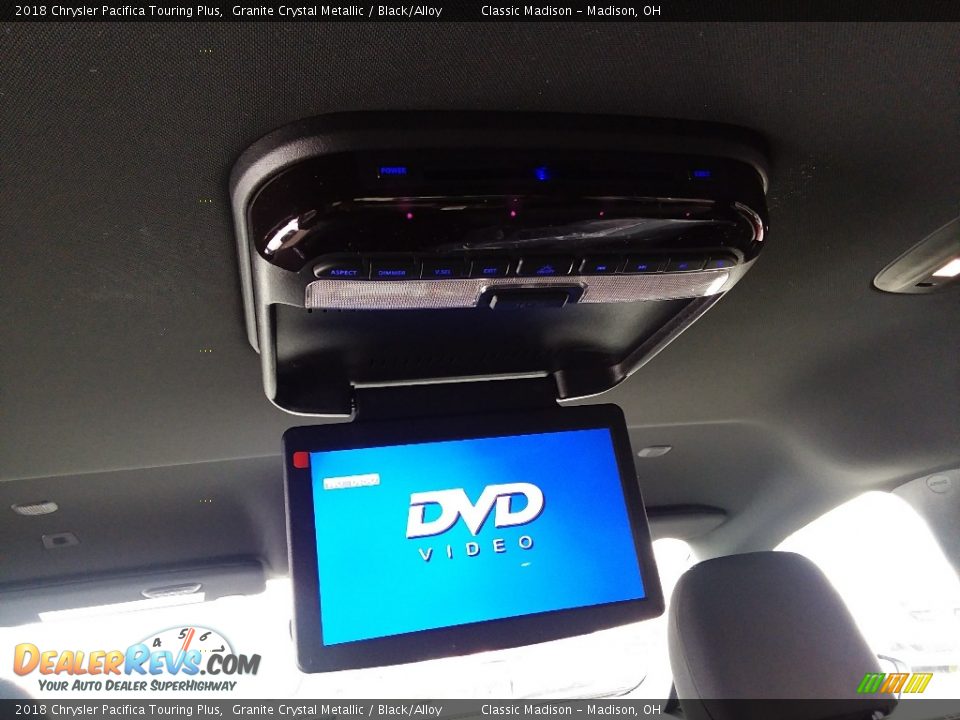 2018 Chrysler Pacifica Touring Plus Granite Crystal Metallic / Black/Alloy Photo #8