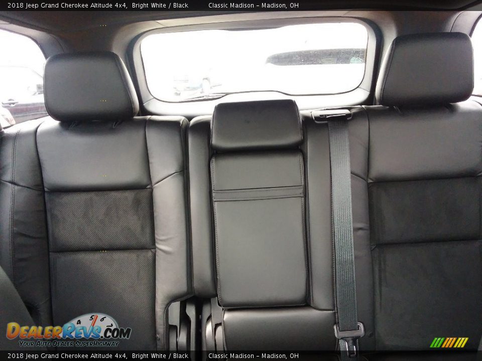 2018 Jeep Grand Cherokee Altitude 4x4 Bright White / Black Photo #5