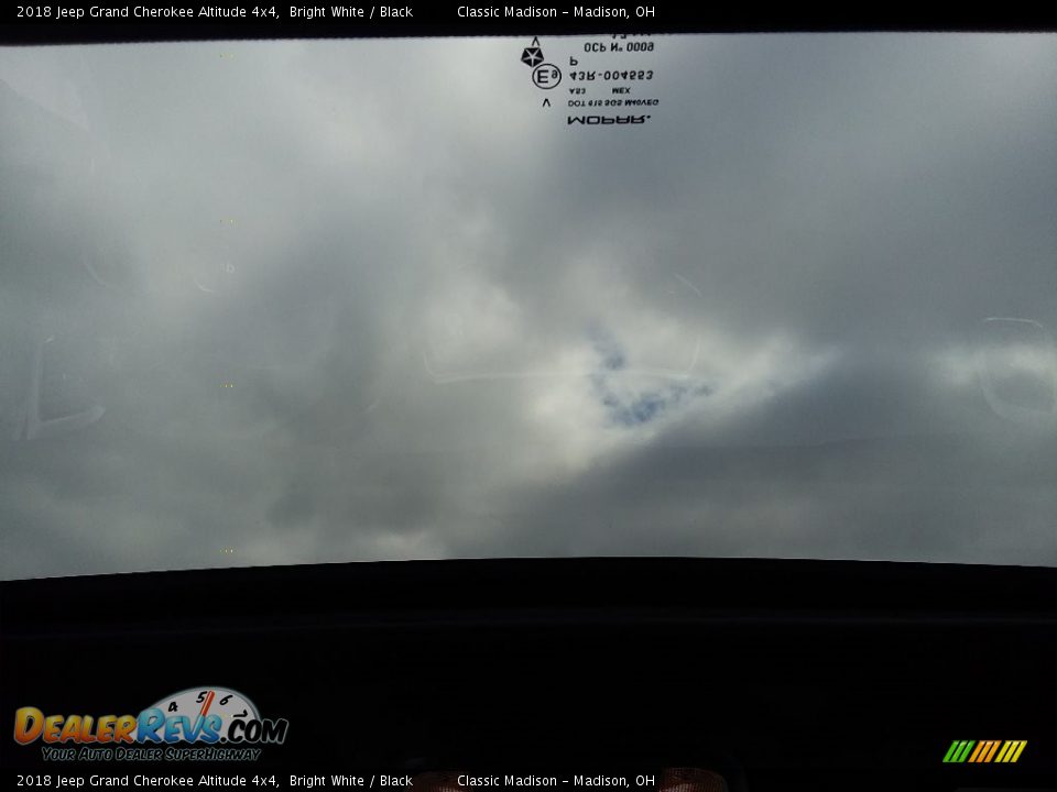 2018 Jeep Grand Cherokee Altitude 4x4 Bright White / Black Photo #13