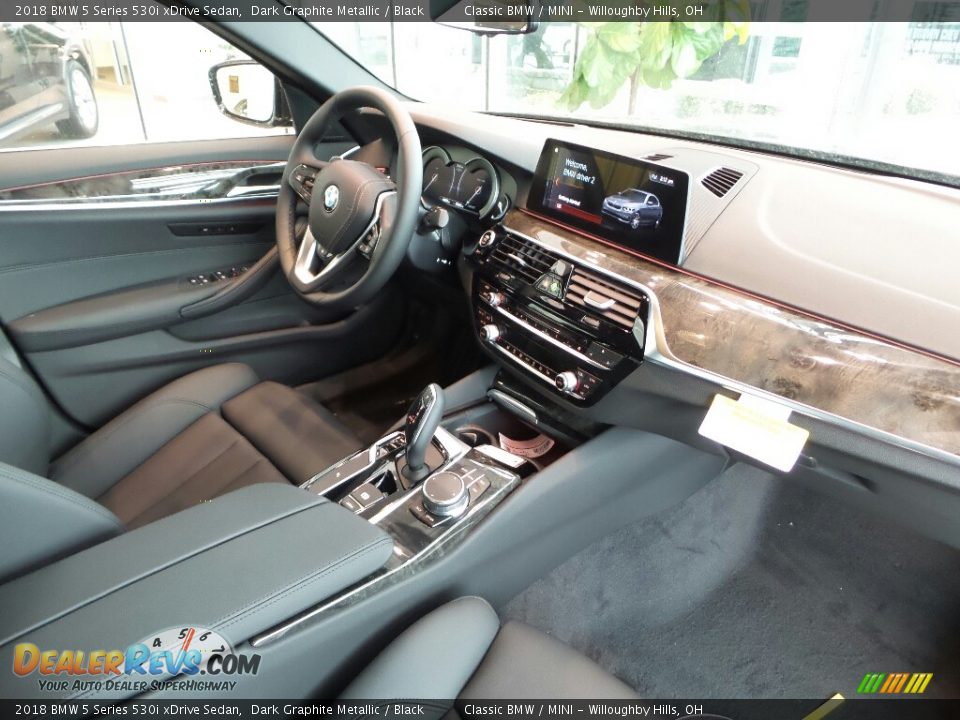2018 BMW 5 Series 530i xDrive Sedan Dark Graphite Metallic / Black Photo #6