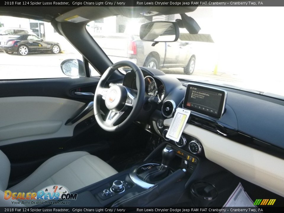 Dashboard of 2018 Fiat 124 Spider Lusso Roadster Photo #12