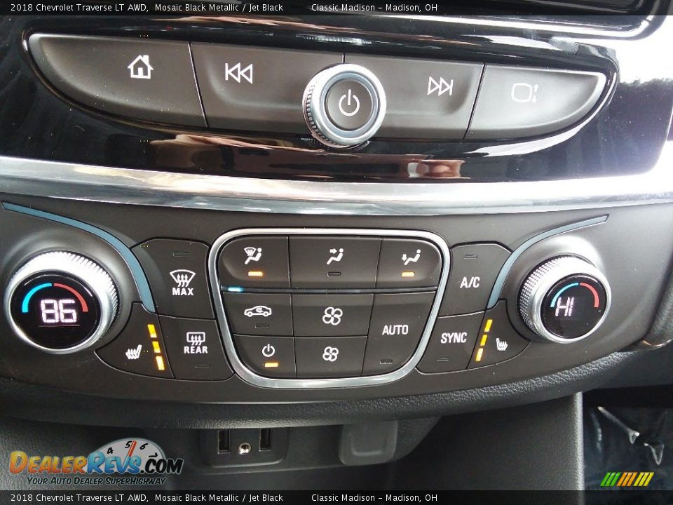 2018 Chevrolet Traverse LT AWD Mosaic Black Metallic / Jet Black Photo #11