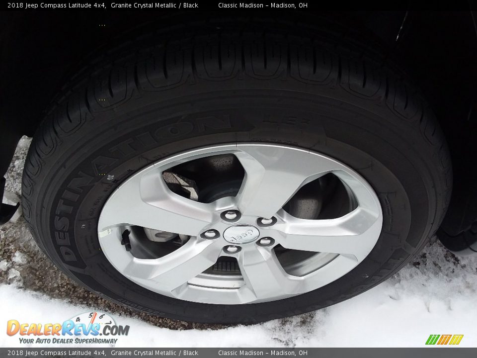 2018 Jeep Compass Latitude 4x4 Granite Crystal Metallic / Black Photo #2