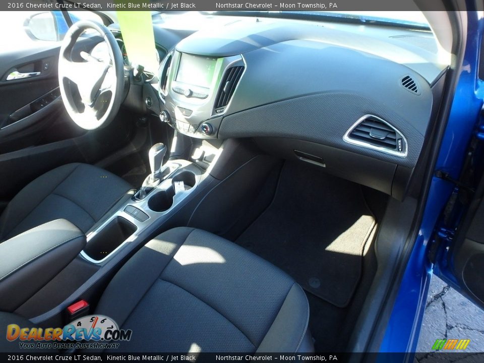 2016 Chevrolet Cruze LT Sedan Kinetic Blue Metallic / Jet Black Photo #16