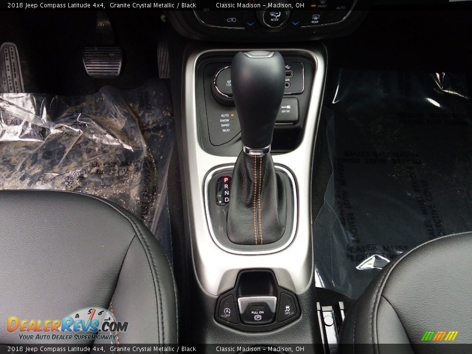 2018 Jeep Compass Latitude 4x4 Granite Crystal Metallic / Black Photo #9