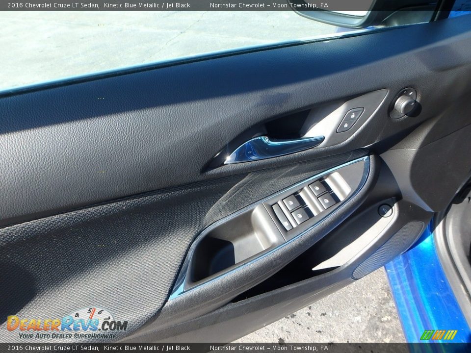 2016 Chevrolet Cruze LT Sedan Kinetic Blue Metallic / Jet Black Photo #24