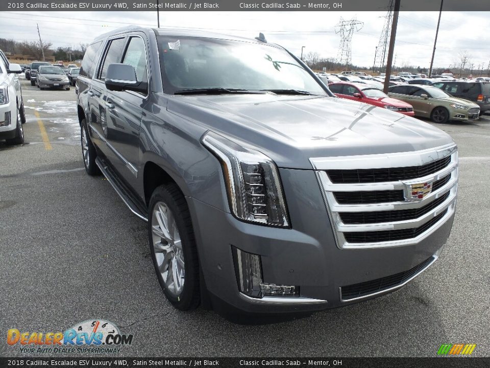 Front 3/4 View of 2018 Cadillac Escalade ESV Luxury 4WD Photo #1