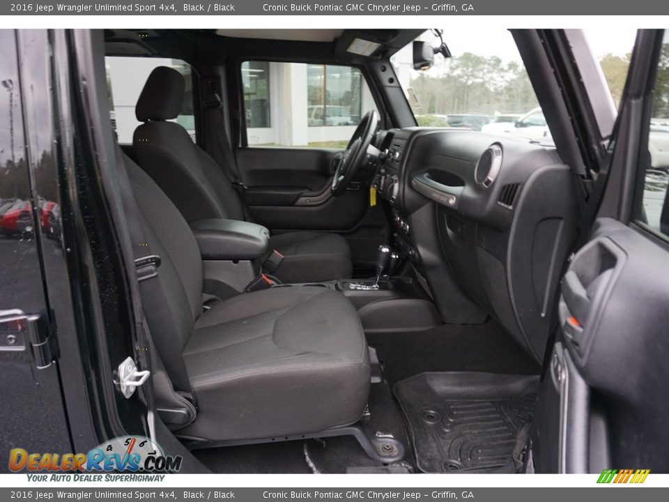 2016 Jeep Wrangler Unlimited Sport 4x4 Black / Black Photo #14