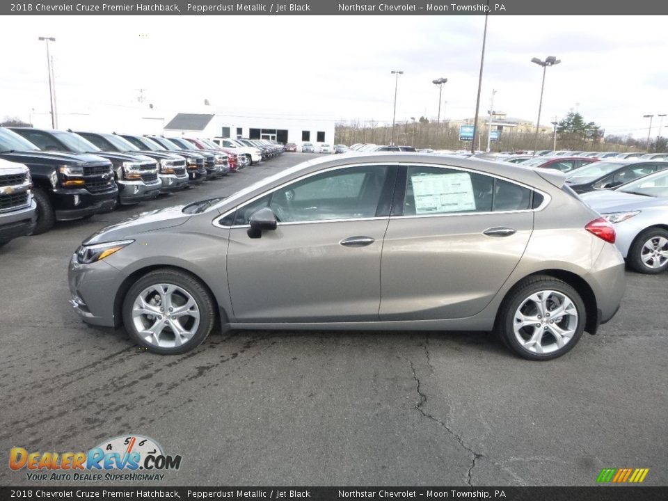 Pepperdust Metallic 2018 Chevrolet Cruze Premier Hatchback Photo #2