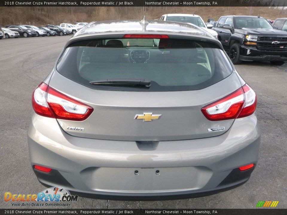 2018 Chevrolet Cruze Premier Hatchback Pepperdust Metallic / Jet Black Photo #4
