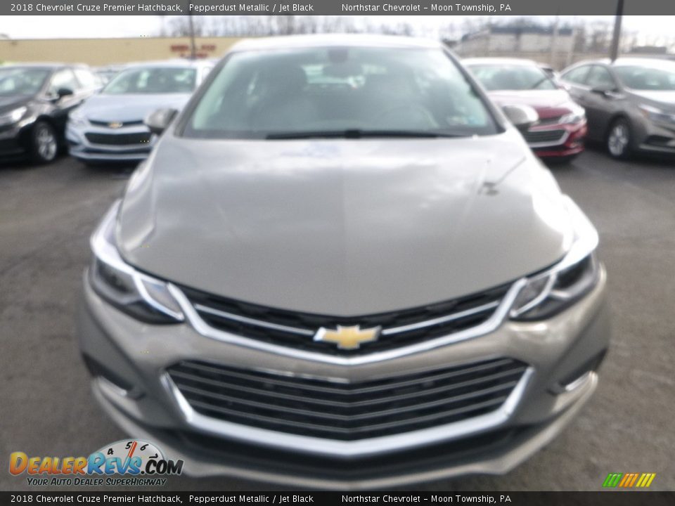 2018 Chevrolet Cruze Premier Hatchback Pepperdust Metallic / Jet Black Photo #8