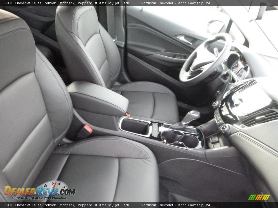 2018 Chevrolet Cruze Premier Hatchback Pepperdust Metallic / Jet Black Photo #10