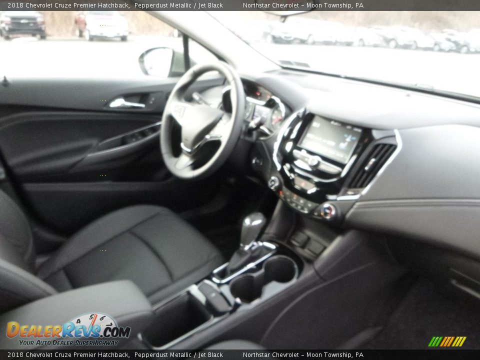 2018 Chevrolet Cruze Premier Hatchback Pepperdust Metallic / Jet Black Photo #11