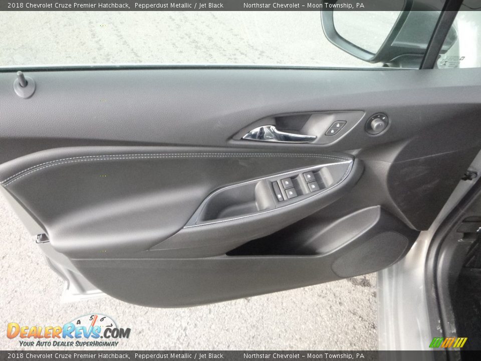 2018 Chevrolet Cruze Premier Hatchback Pepperdust Metallic / Jet Black Photo #15