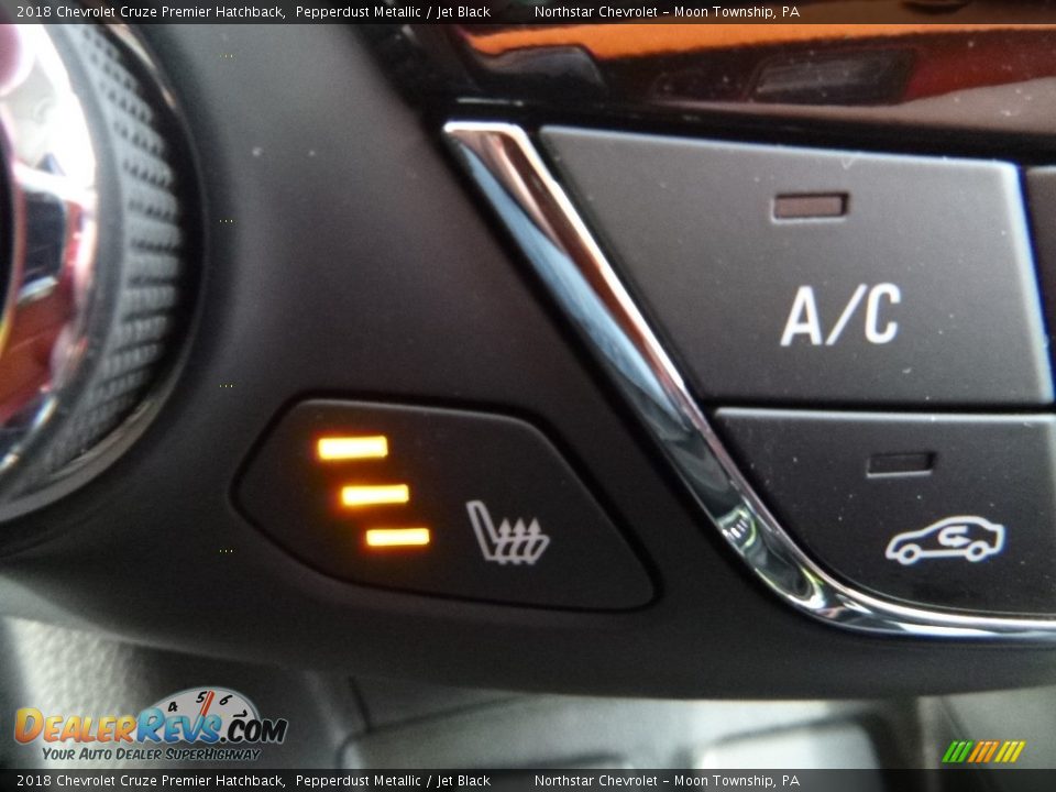 2018 Chevrolet Cruze Premier Hatchback Pepperdust Metallic / Jet Black Photo #20