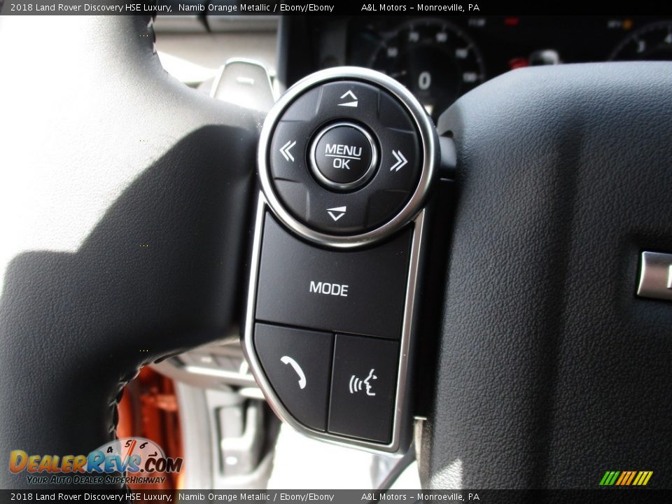 Controls of 2018 Land Rover Discovery HSE Luxury Photo #18