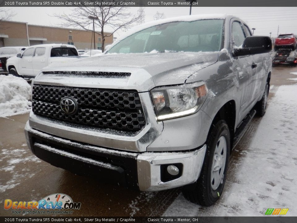 2018 Toyota Tundra SR5 Double Cab 4x4 Silver Sky Metallic / Graphite Photo #1