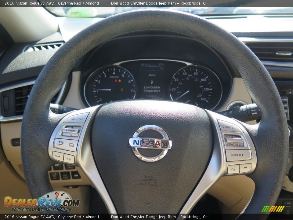 2016 Nissan Rogue SV AWD Cayenne Red / Almond Photo #15