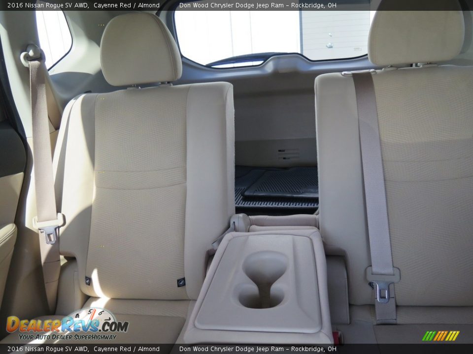 2016 Nissan Rogue SV AWD Cayenne Red / Almond Photo #19