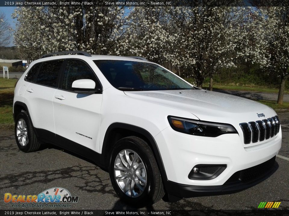 Bright White 2019 Jeep Cherokee Latitude Photo #4