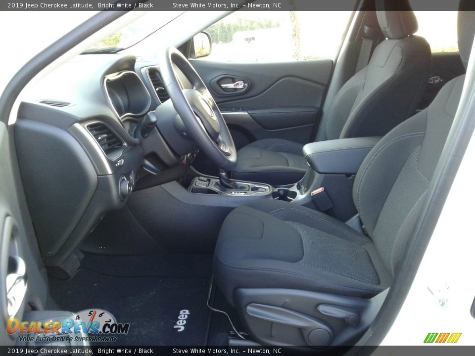2019 Jeep Cherokee Latitude Bright White / Black Photo #10