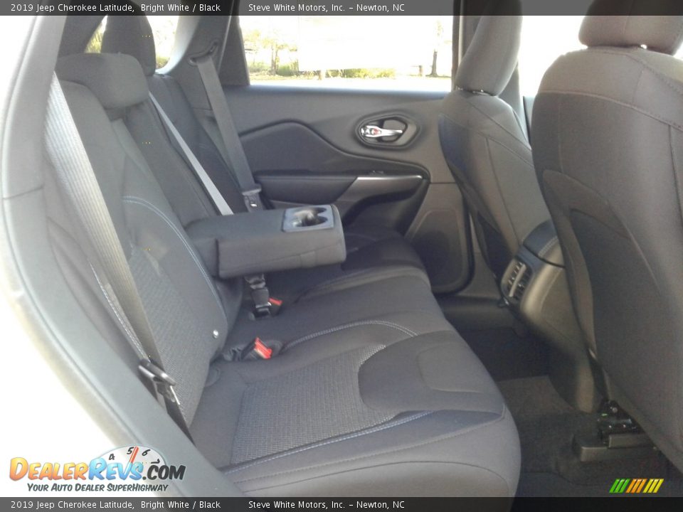 2019 Jeep Cherokee Latitude Bright White / Black Photo #13