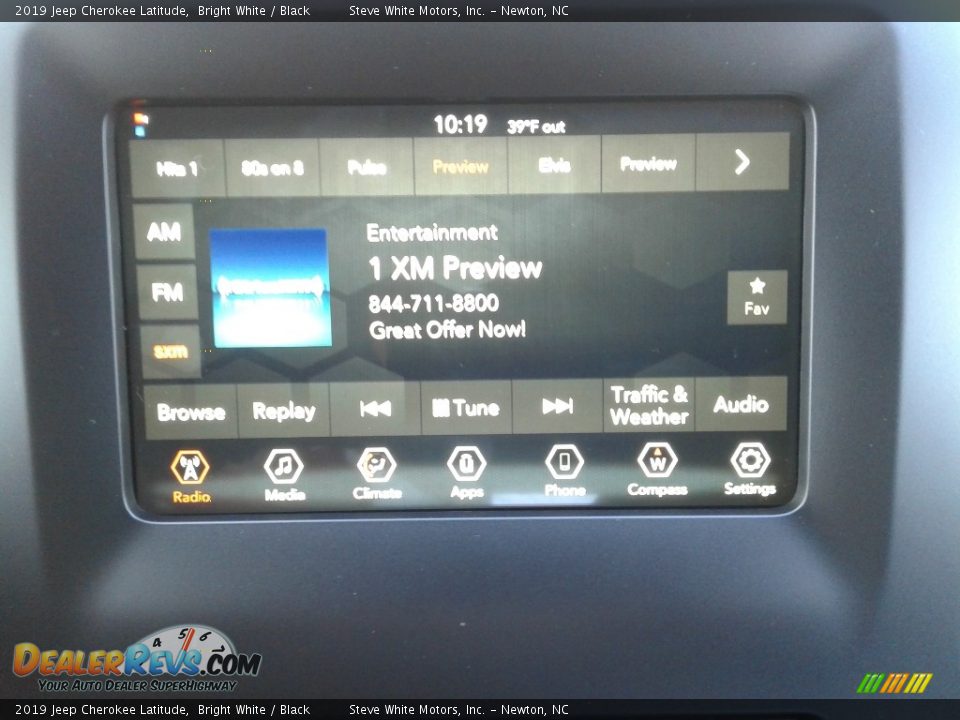 2019 Jeep Cherokee Latitude Bright White / Black Photo #18