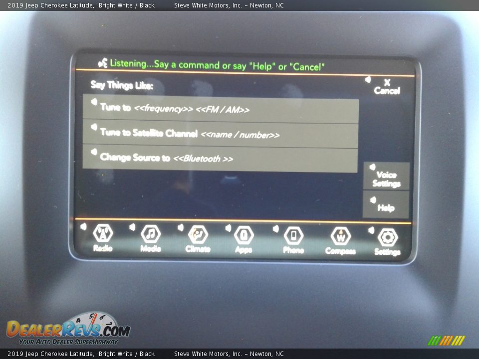 2019 Jeep Cherokee Latitude Bright White / Black Photo #21