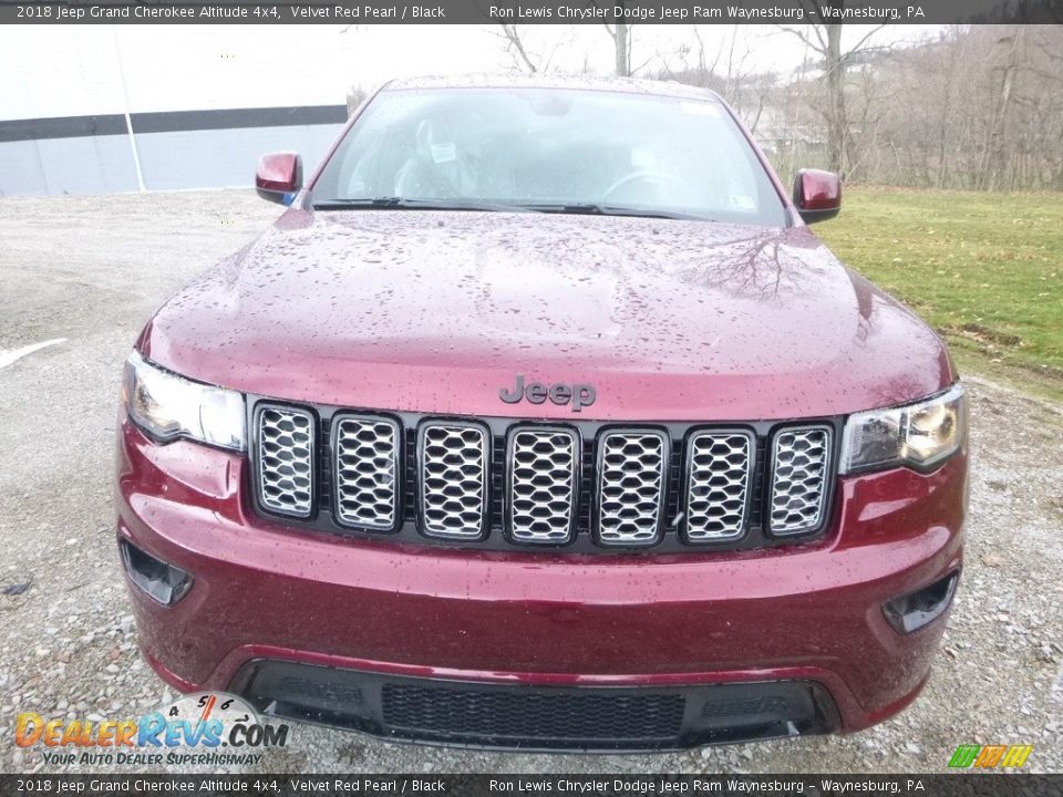 2018 Jeep Grand Cherokee Altitude 4x4 Velvet Red Pearl / Black Photo #12