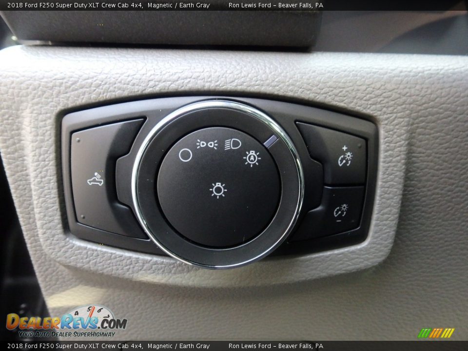 2018 Ford F250 Super Duty XLT Crew Cab 4x4 Magnetic / Earth Gray Photo #14