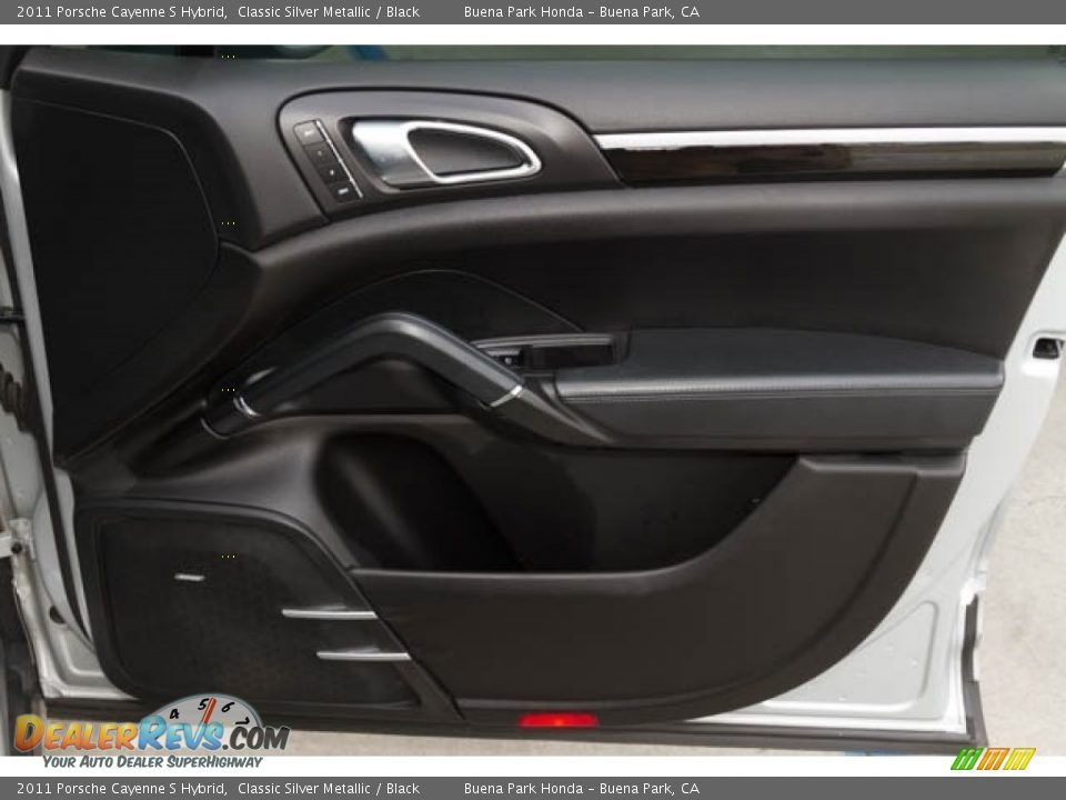 2011 Porsche Cayenne S Hybrid Classic Silver Metallic / Black Photo #32