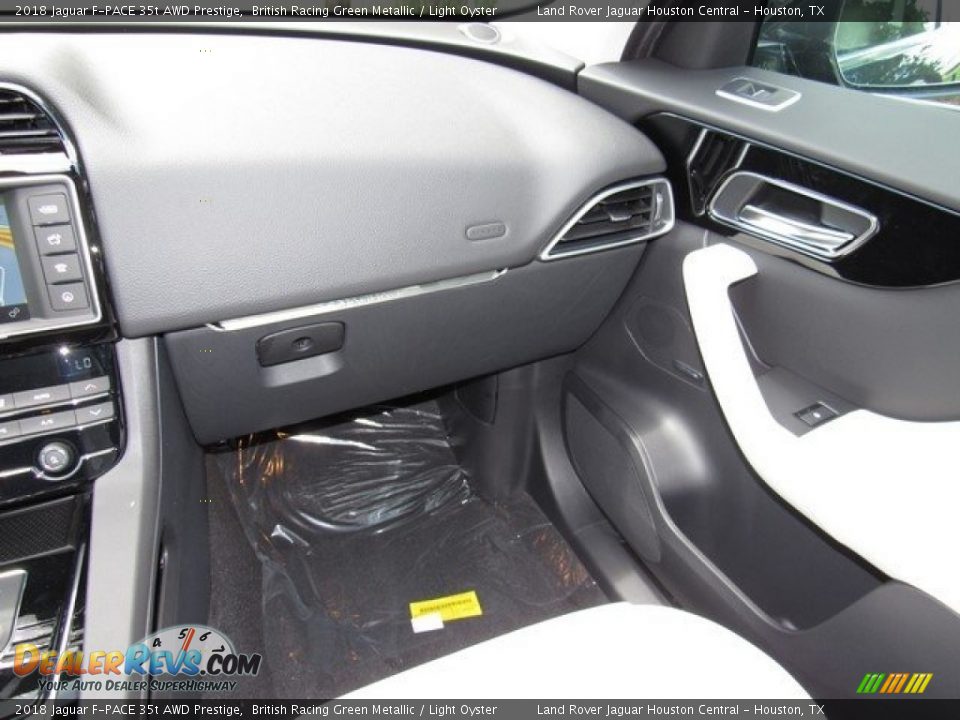 2018 Jaguar F-PACE 35t AWD Prestige British Racing Green Metallic / Light Oyster Photo #14