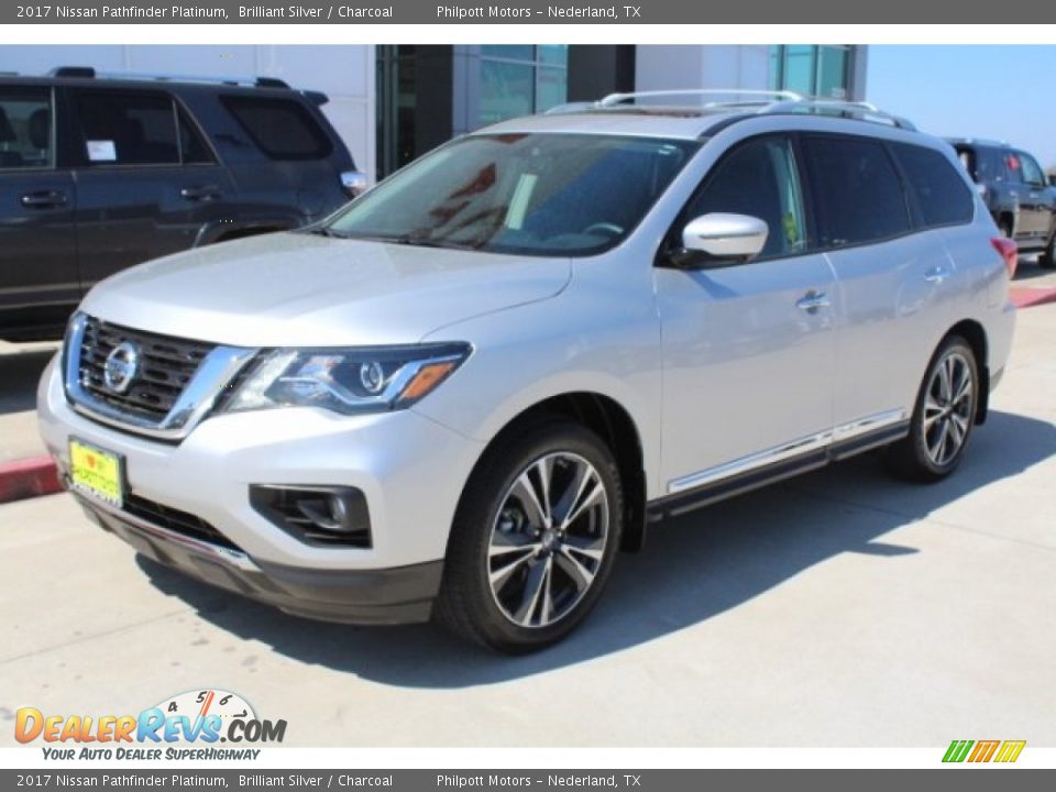 2017 Nissan Pathfinder Platinum Brilliant Silver / Charcoal Photo #3
