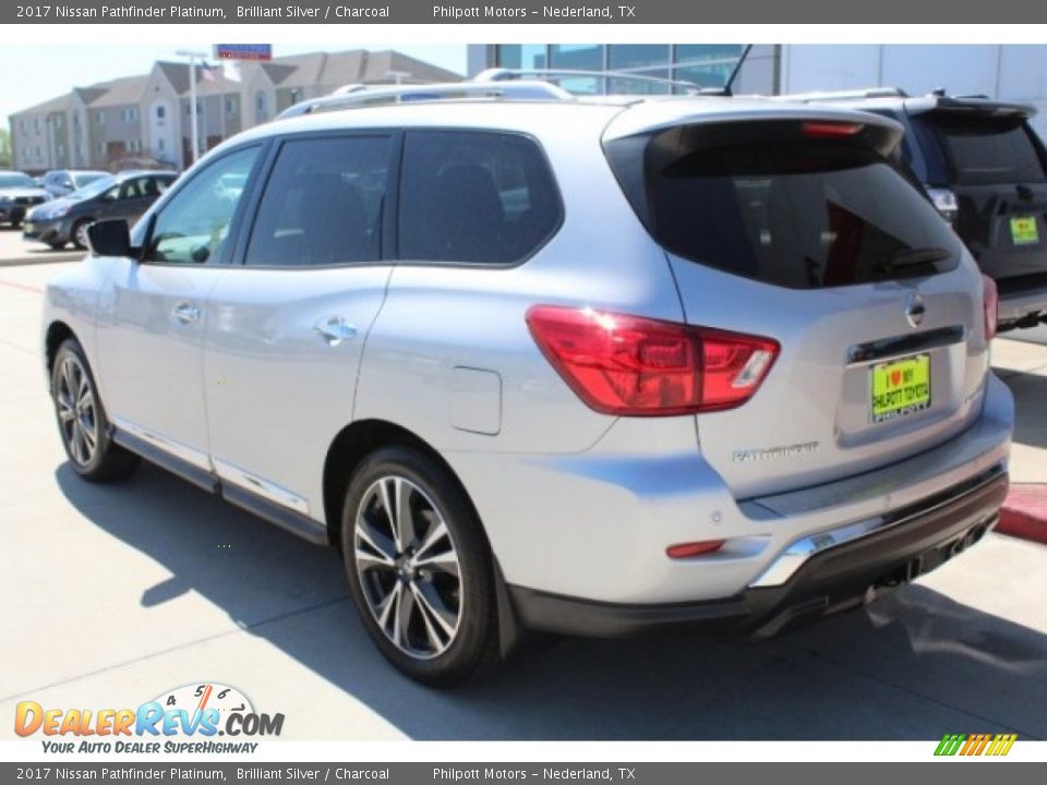 2017 Nissan Pathfinder Platinum Brilliant Silver / Charcoal Photo #6