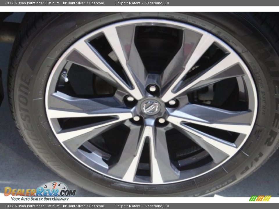 2017 Nissan Pathfinder Platinum Brilliant Silver / Charcoal Photo #9