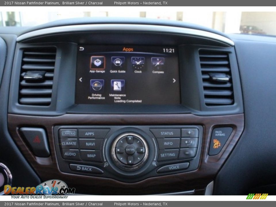 2017 Nissan Pathfinder Platinum Brilliant Silver / Charcoal Photo #17